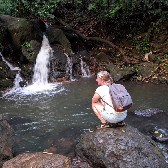 Meet your Posher, Jennifer - Picture 3 of 8